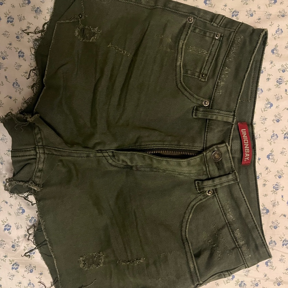 UNIONBAY Women's Olive Jean Shorts